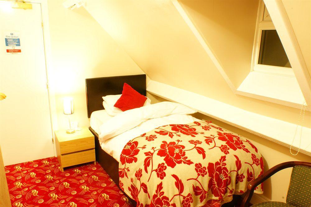 Edgerton Hotel Huddersfield Buitenkant foto