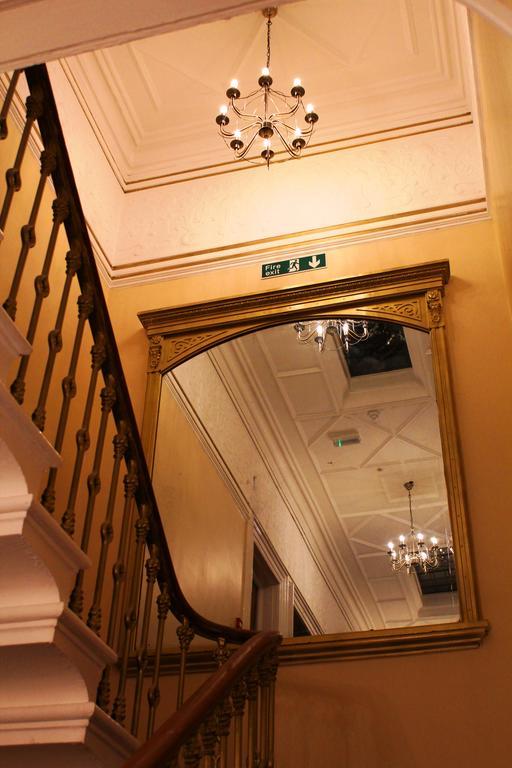 Edgerton Hotel Huddersfield Buitenkant foto