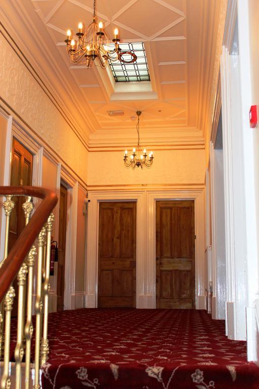 Edgerton Hotel Huddersfield Buitenkant foto