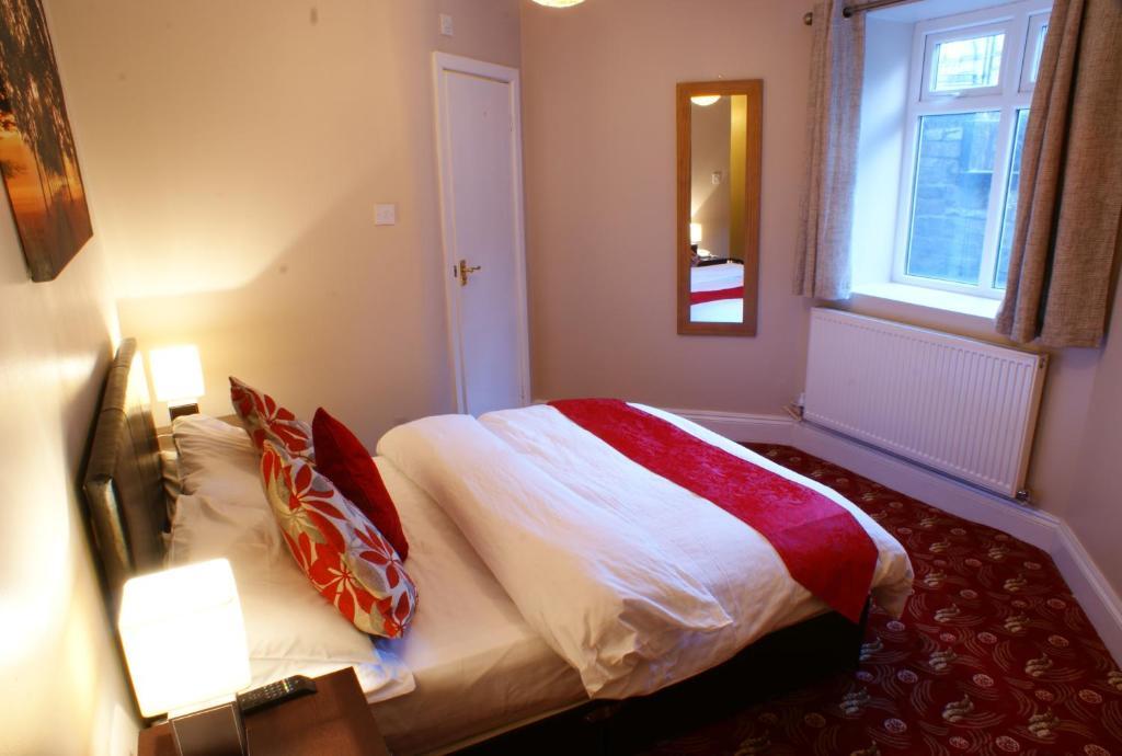 Edgerton Hotel Huddersfield Buitenkant foto