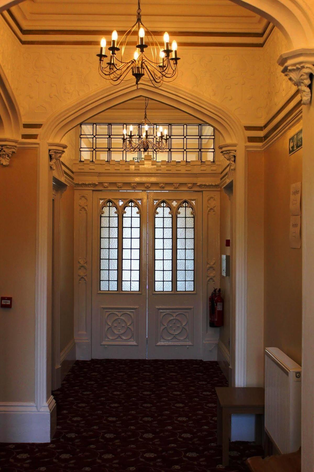 Edgerton Hotel Huddersfield Buitenkant foto