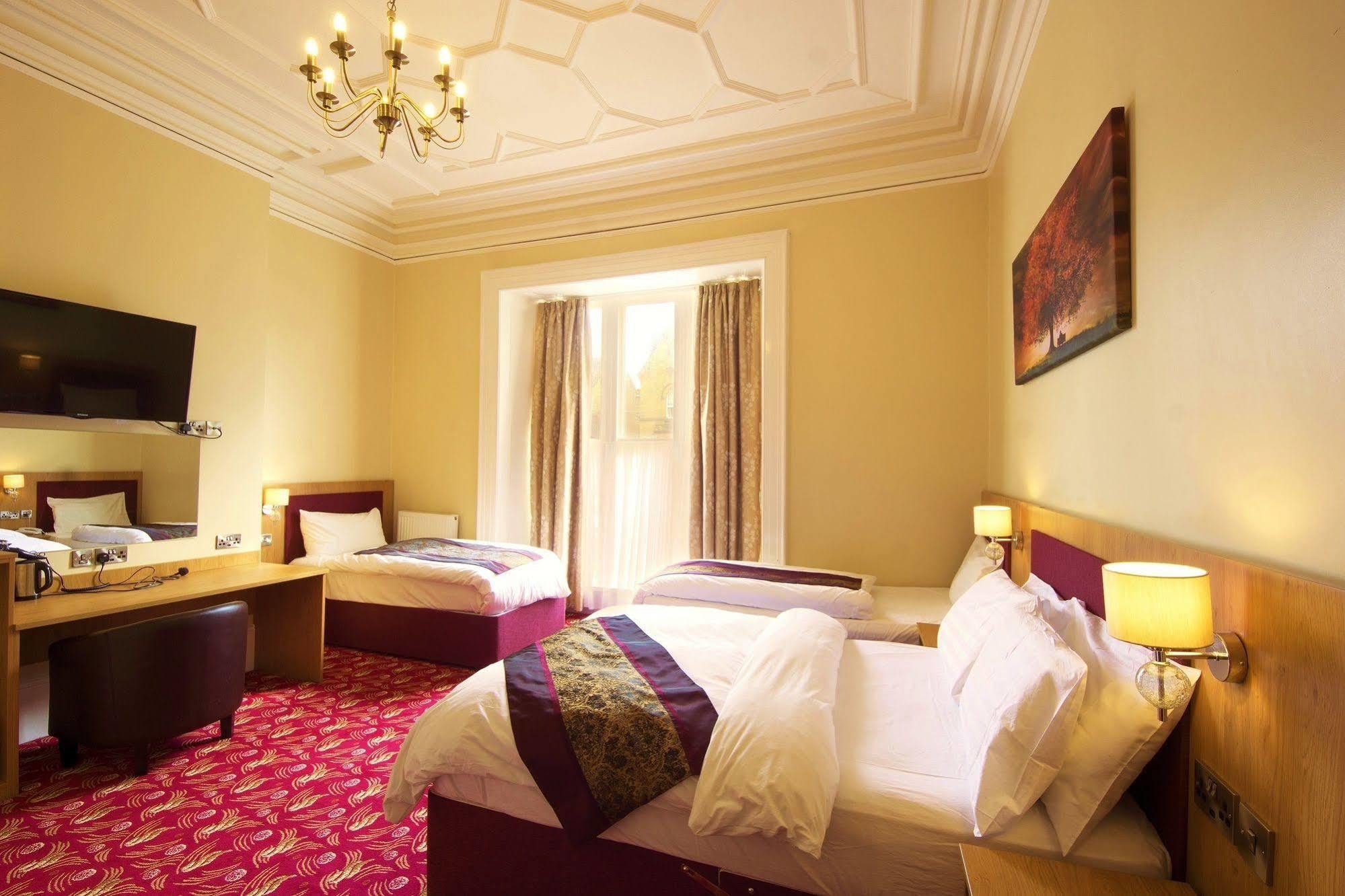 Edgerton Hotel Huddersfield Buitenkant foto