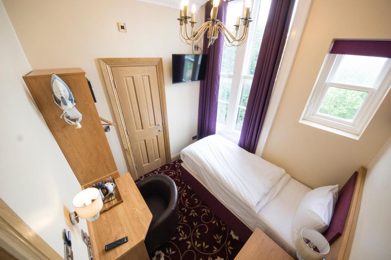 Edgerton Hotel Huddersfield Buitenkant foto